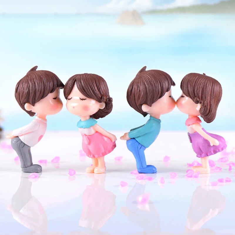 

2pcs/pair Cute Lovers Couple Figurines Miniature Craft Sweety Ornament Fairy Garden Decor Home Wedding Decoration Accessories