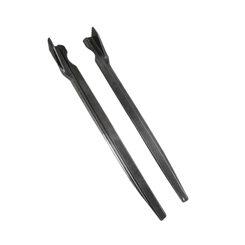 Фото Популярные карбоновые накладки на пороги для X6 G06, 2020-2022 гг. №1