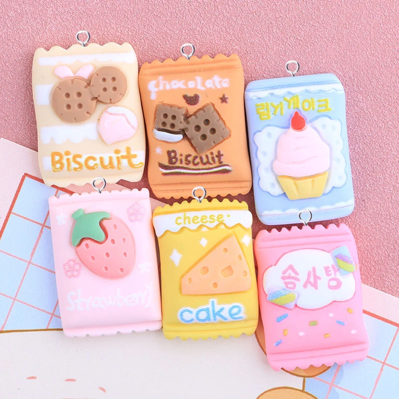 

10 шт. мультяшный клубничный торт печенье конфеты подвески из смолы с плоским основанием шпилька для волос серьги ювелирные изделия Прекрас...