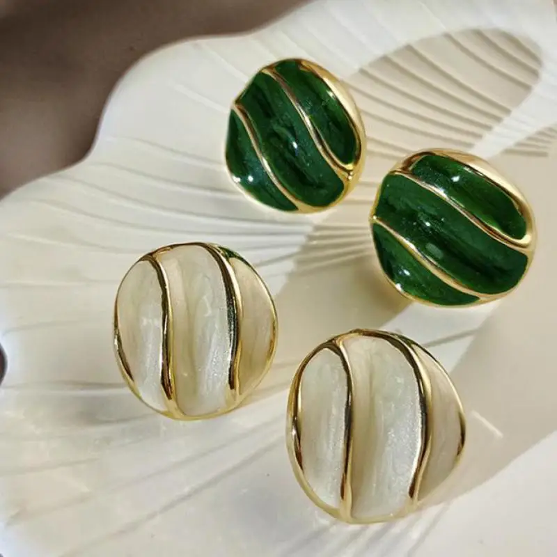 Женские винтажные серьги-гвоздики из серебра 925 пробы