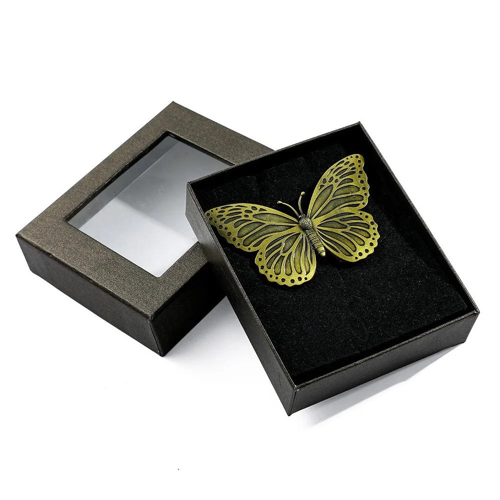 

Металлическая закладка стрекоза