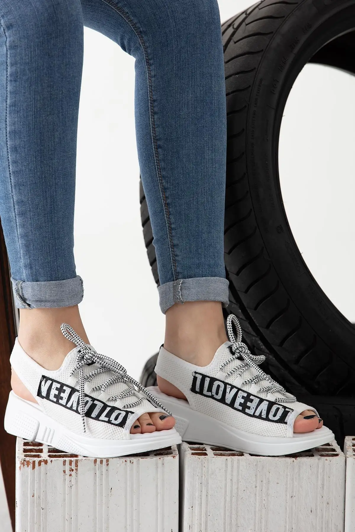 

Women Sandals sportswear 2022 New Summer Comfort Breathable Casual Quality Ladies Fashion Light Sandals Beach Shoes