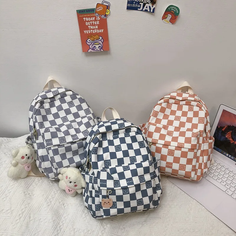 Рисунок 4 - Милые сумки для девочек