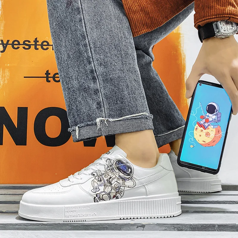 New Arrivals Men White Sneakers Trendy Leather Sport Shoes Breathable Summer Light Fashion Footwear Autumn Mens Flat Shoes China