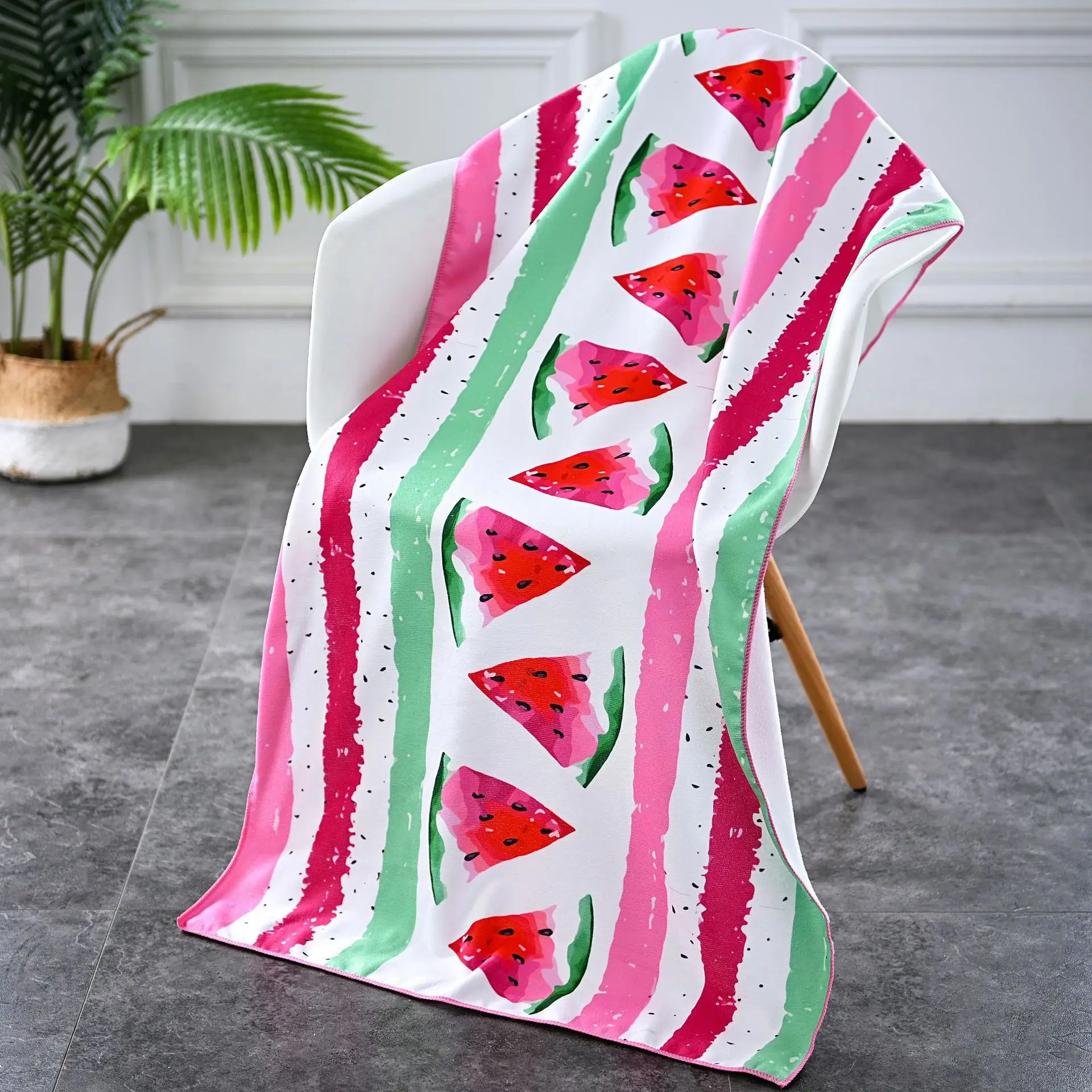 

Microfiber Beach Towel Absorbent Swimming Cape Printed Bath Towel