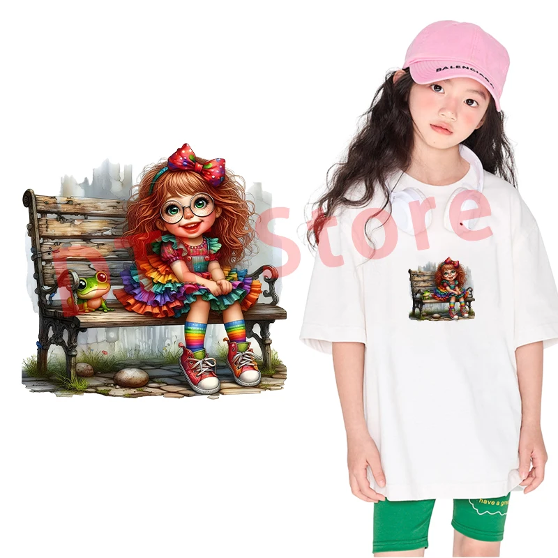 Нашивка для детской одежды с изображением девушки на верстаке и попугая