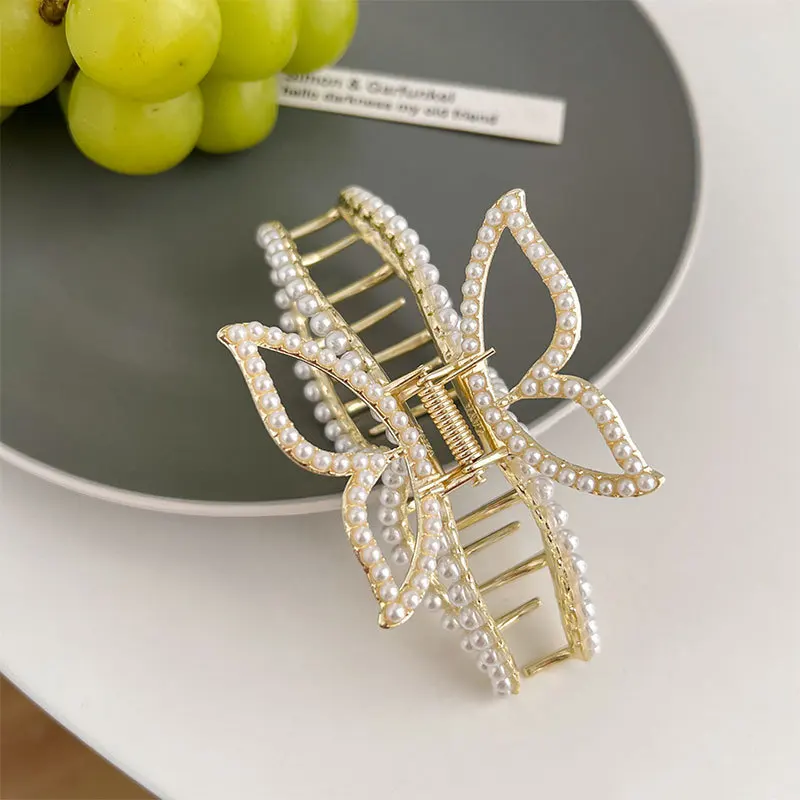 

Large Bow Pearl Hair Claw Clip Women Summer Back of the Head Metal Grab Clip Big Hairpin Geometric Full Pearls Barrette