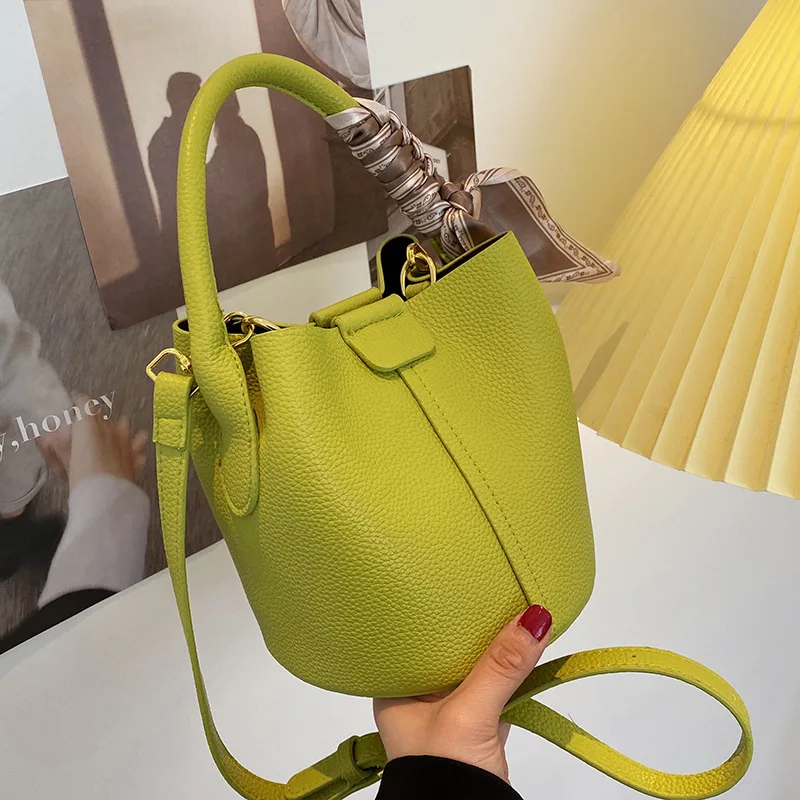 

Hot Sale of High-grade Texture Women's Bag 2023 New Fashion Niche Design Fashion Portable Bucket Bag Women