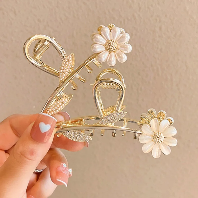 

2022 Fashion Metal Opal Floral Hair Claws Korean Geometric Hair Clamp Grab Hair Clips for Women Girls Hairpin Hair Accessories