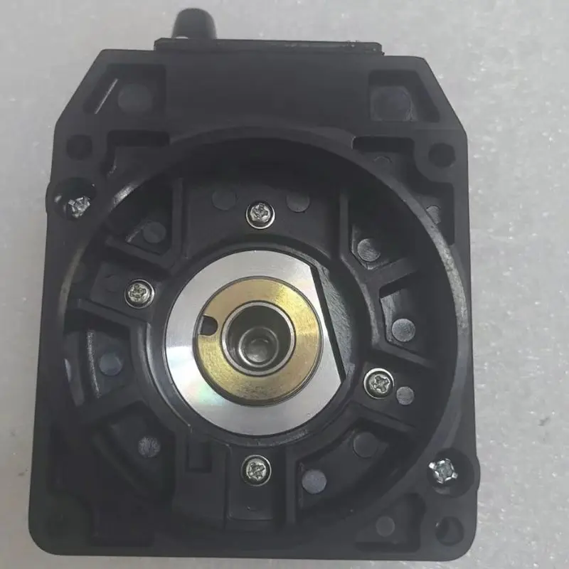 Подержанный энкодер UTSAE-B17CLE протестирован в порядке и быстро отправлен.