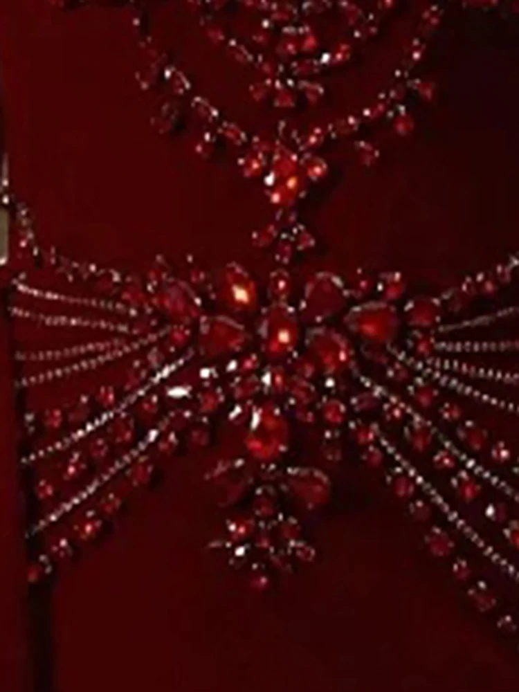 Рисунок 6 - Женское вечернее платье с камнями DEAT