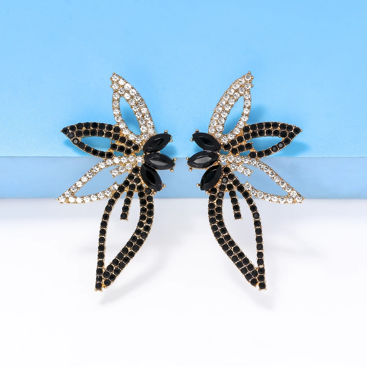 

JURAN 2023 New Summer Trendy Rhinestone Butterfly Dangle Earrings for Women Luxury Charm Wedding Party Jewelry Accessories