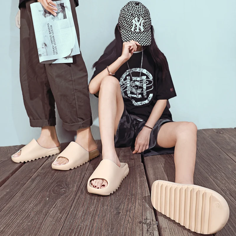 

2022 New Niki Kanye Slippers Home Crocks Summer Multicolor Beach-side Flip-flop Sandal Comfortable Breathable Tongs Homme