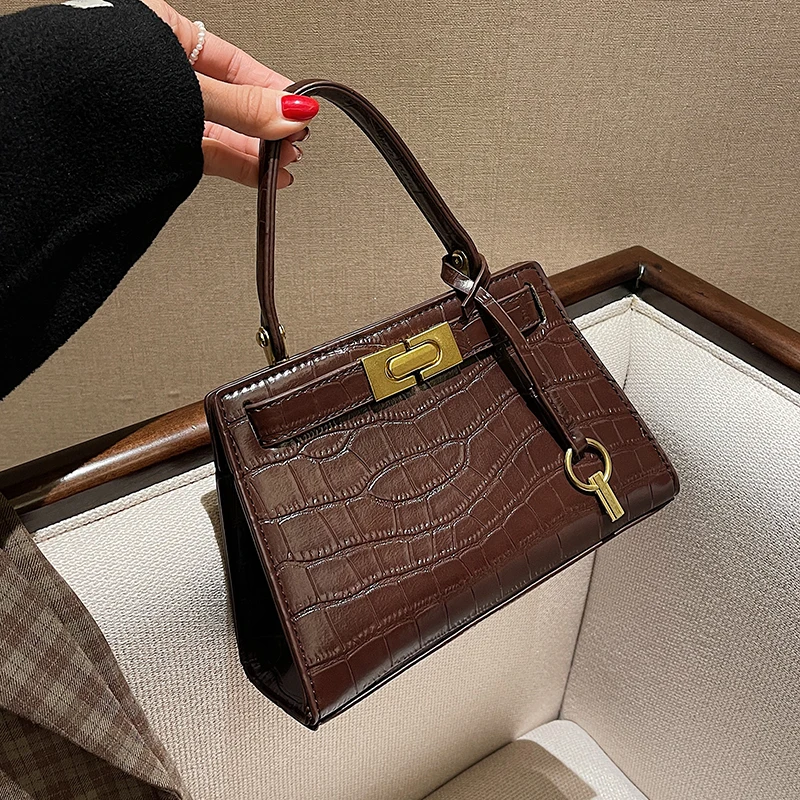 

Autumn/winter Texture Bag 2023 New Bag Female Ins Messenger Bag High Fashion Hot Sale Crocodile Pattern Square Bag Shoulder Bag