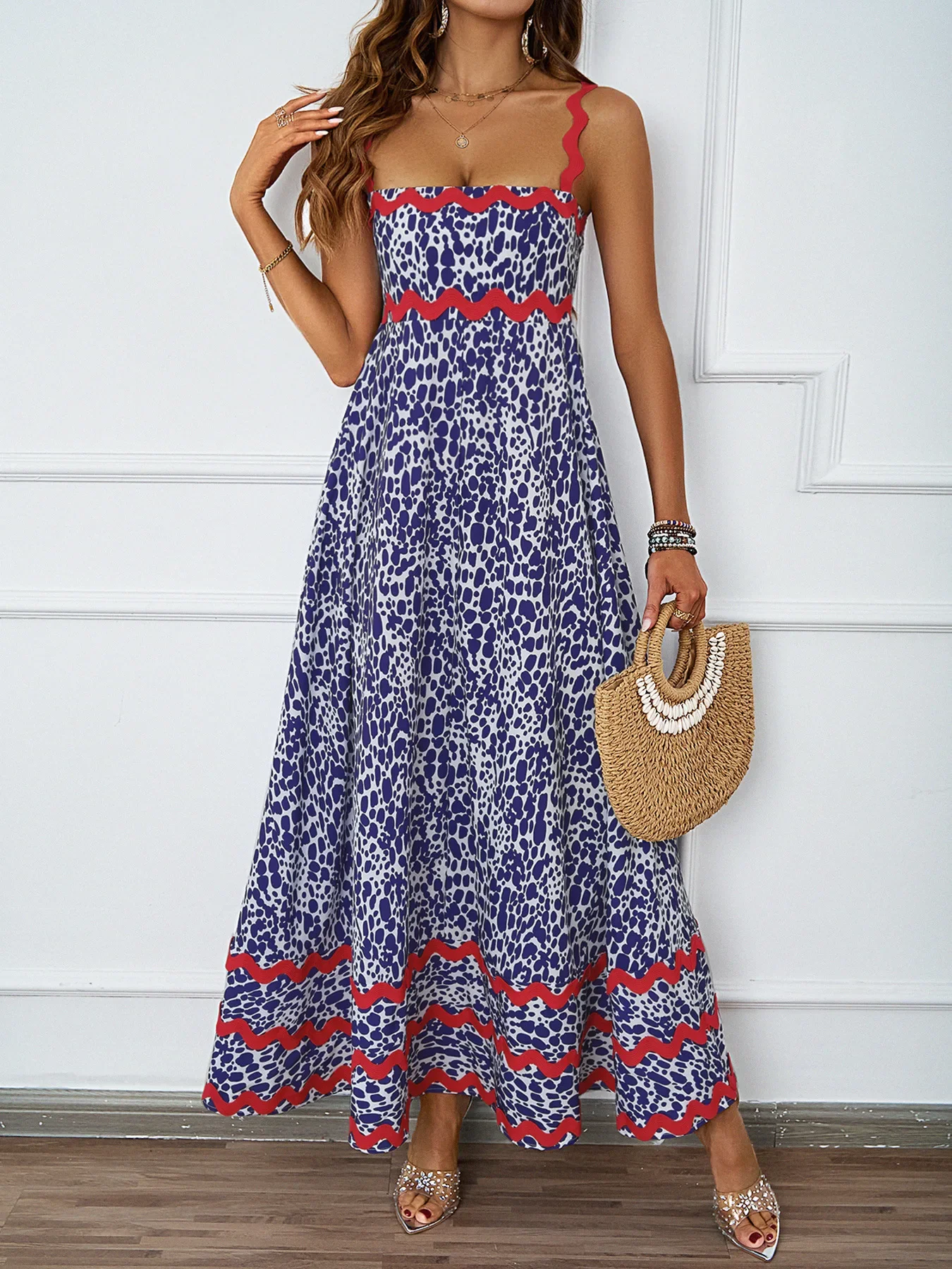 Женское праздничное длинное платье макси в полоску