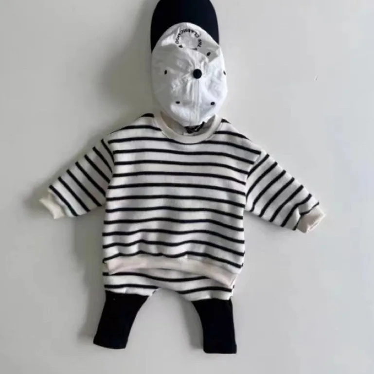 Модные Полосатые утепленные плюшевые комплекты для малышей 2024 корейский стиль