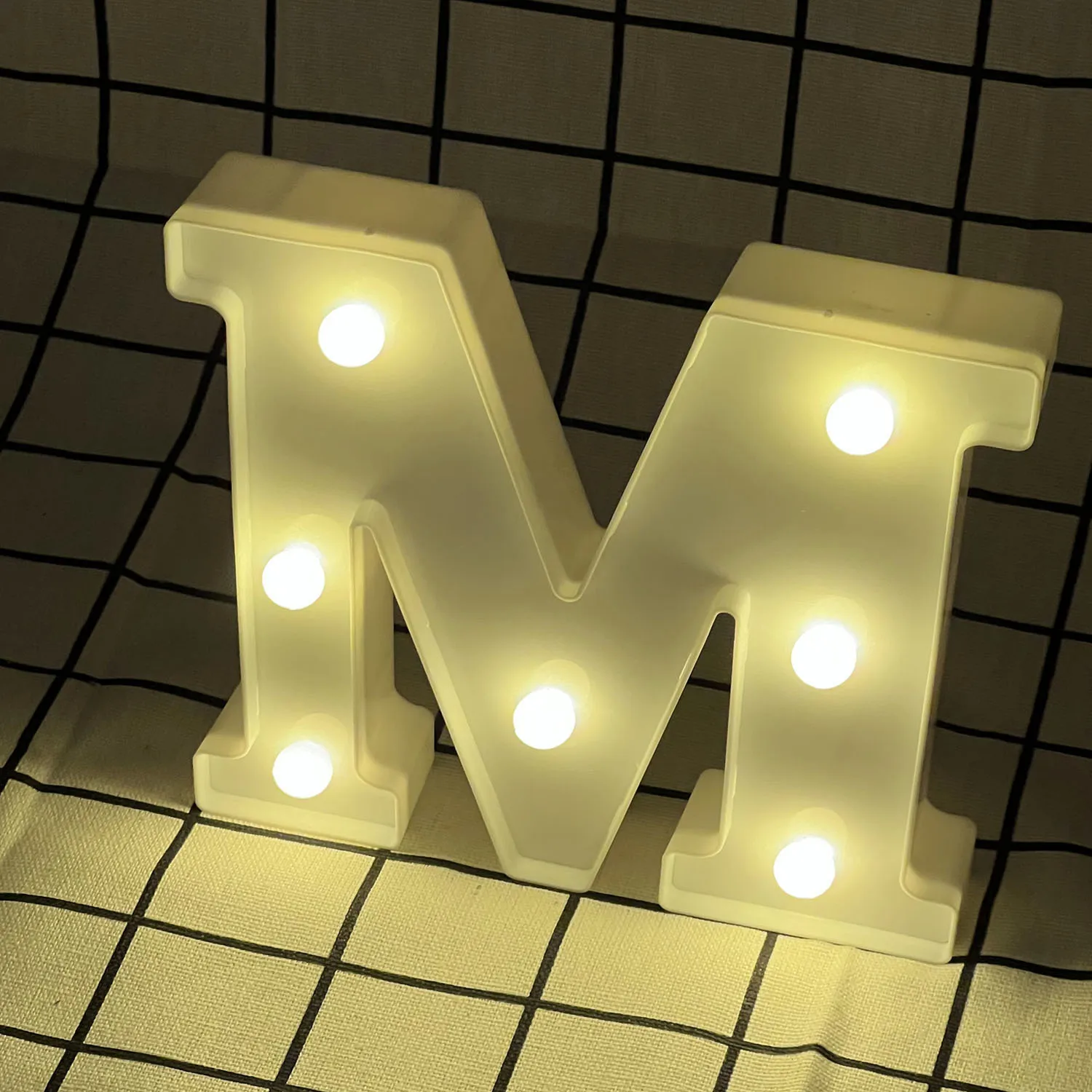 

Светодиодные буквы из ПВХ, 16 см