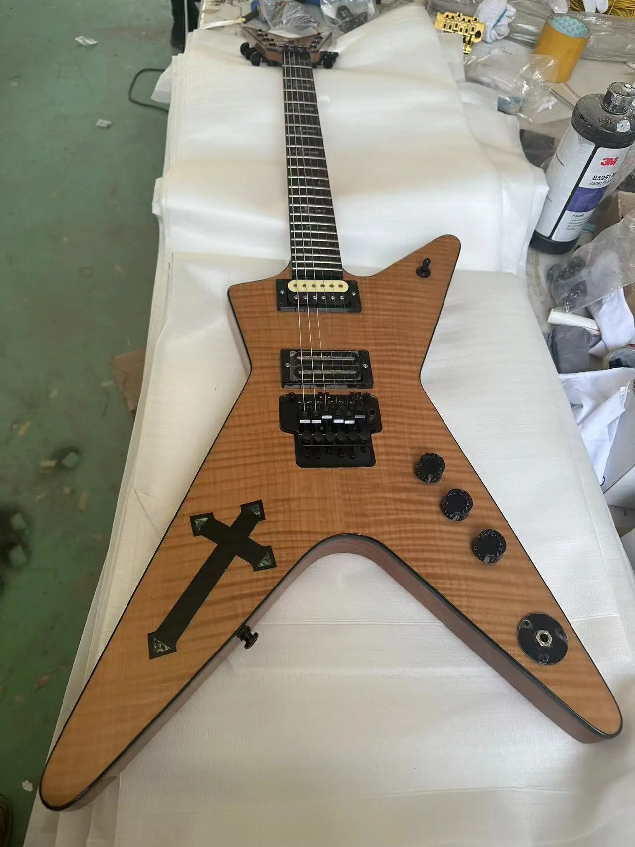 

Dean Dimebag Darrell Electric Guitar Flame maple top Hot Sale