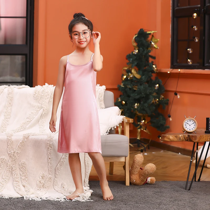 

Летняя Новинка ночная рубашка для девочек 2022 однотонная шелковая атласная детская Ночная рубашка на бретельках для принцессы дешевая горя...