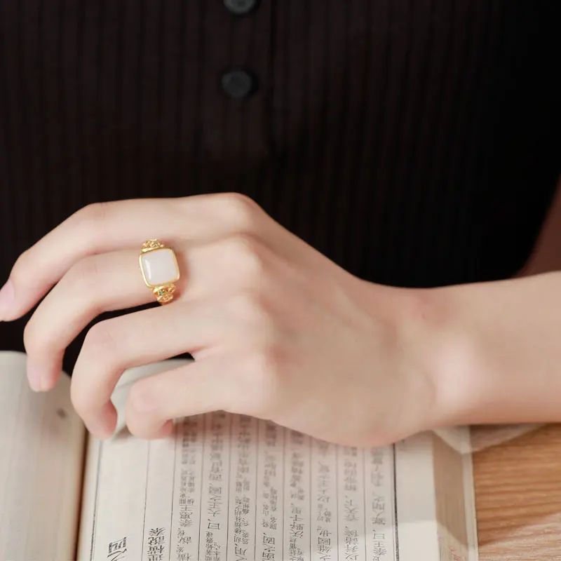 

Court ring original design red agate ring ancient style light luxury accessories one kiss love tail ring female