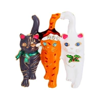 new creative super cute 3 kitty enamel lapel pins corsage jewelry gift clothes luxury brooch coat ornament fashion badges