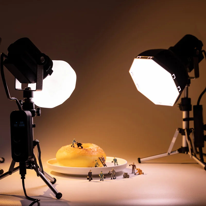 

Ulanzi LT24 Mini Fill-in Light For Small Space Figure Toy Photography Bi-temperature Micro Studio COB Light with Spotlight Kit