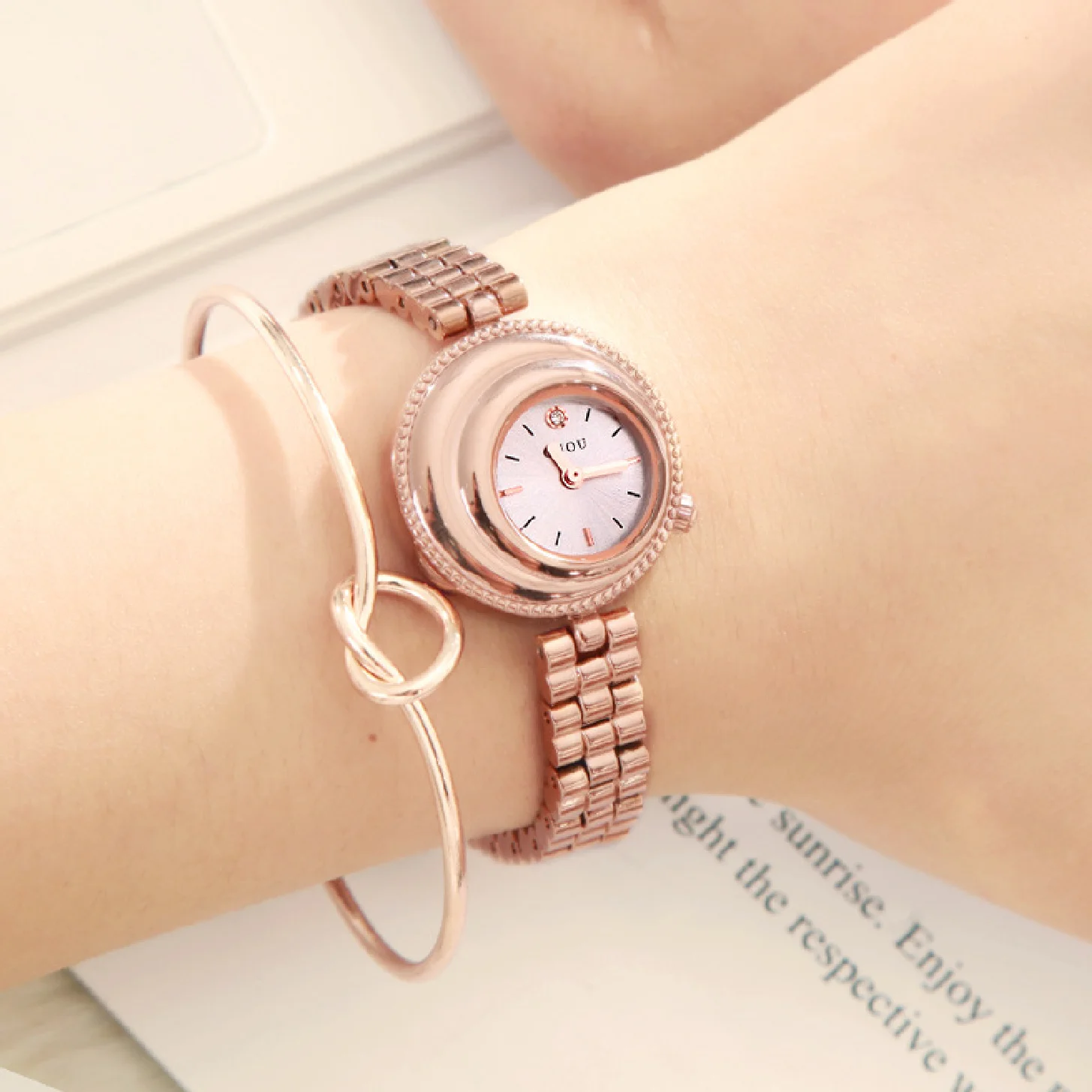 

2018 Fashion New Laminated Dial Korean Style Watch Simple Chain Wild Small Fresh Ol Temperament Clock Light Luxury Wristwatches