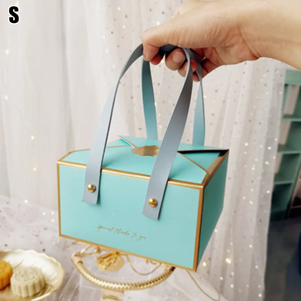 

Cardboard Paper Box Chocolate Candy Packaging Large Capacity Leather Rope