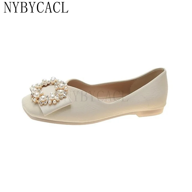 

Woman Fashion Flat Shoes Pointed Toe Square Low Elegant Pearl Rhinestone Buckle Soft Leather Party Dress Flattie Shoes Female