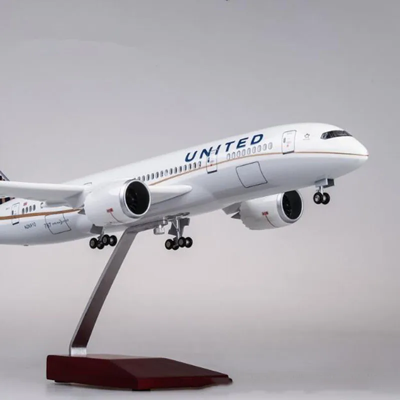 

1:130 Scale 43cm Diecast Model United Airlines Boeing B787 Resin Airbus Airplane With Light and Wheel Collection Display