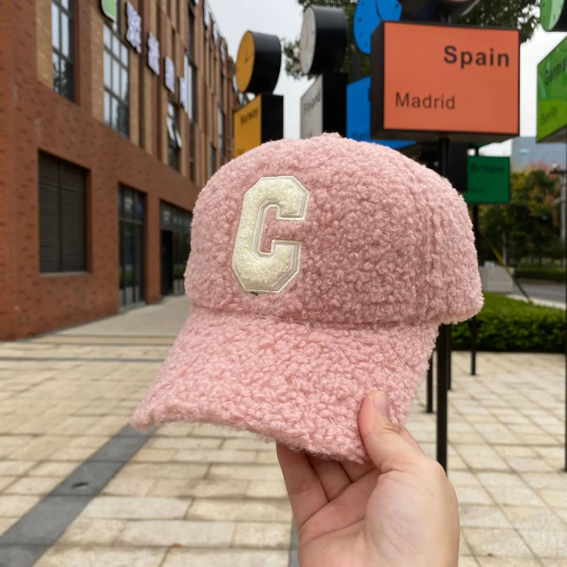 

Бейсболка LA Brand для мужчин и женщин, стильная хипстерская Кепка с буквой C, плюшевая простая заостренная шапка из ягненка, Осень-зима