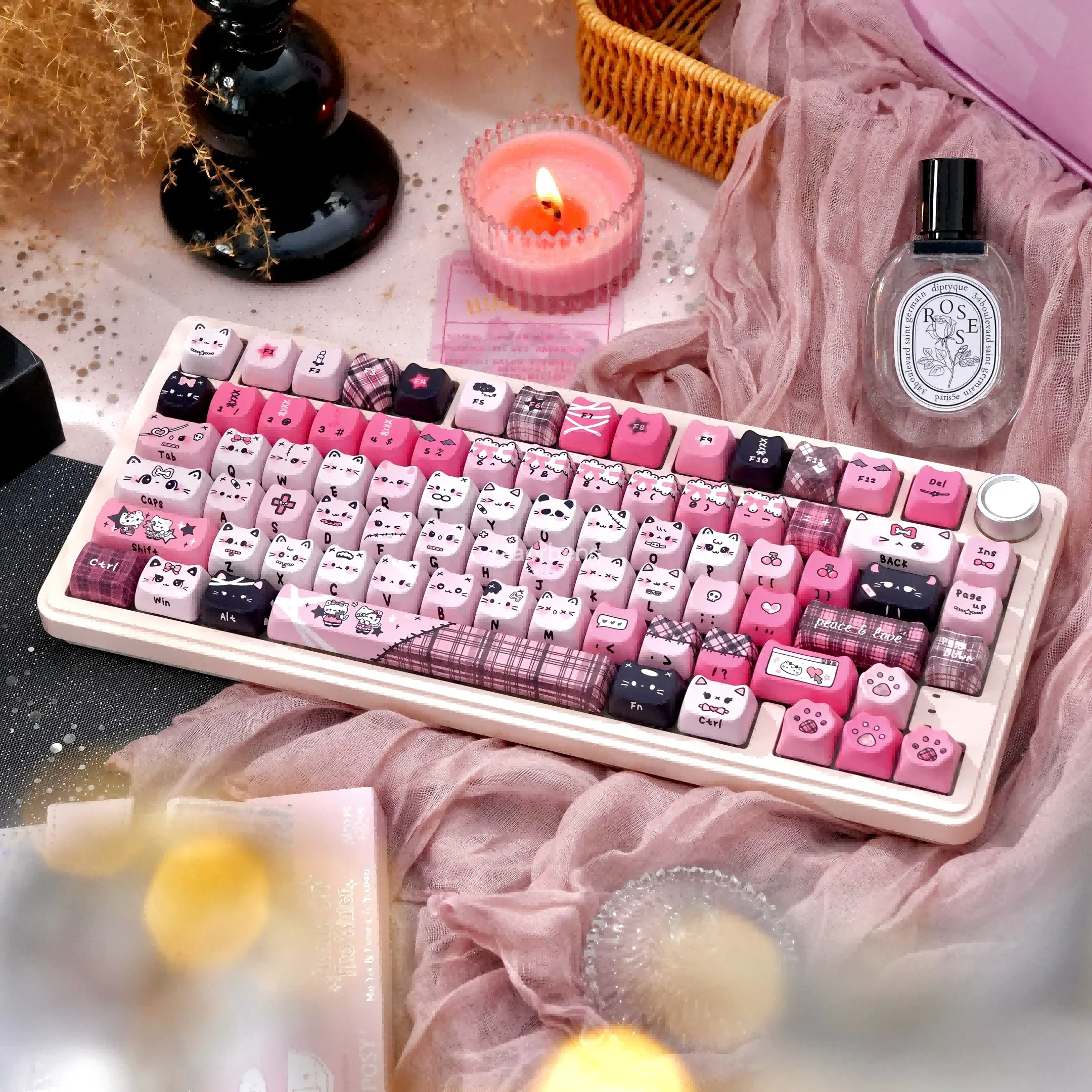 Фото Беспроводная игровая механическая клавиатура SUMREDA RS7 Cute Pink, 80% форм-фактор, Bluetooth, 2.4G, проводная, RGB, с возможностью горячей замены переключателей, для геймеров, бесконтактная №4