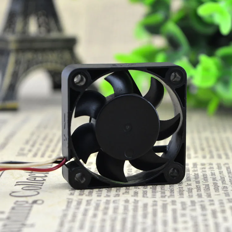 

12V COMPUTER SINGLE WIND 4010 4CM * 4CM * 1CM 3P INTERFACE CPU FAN COMPUTER FAN