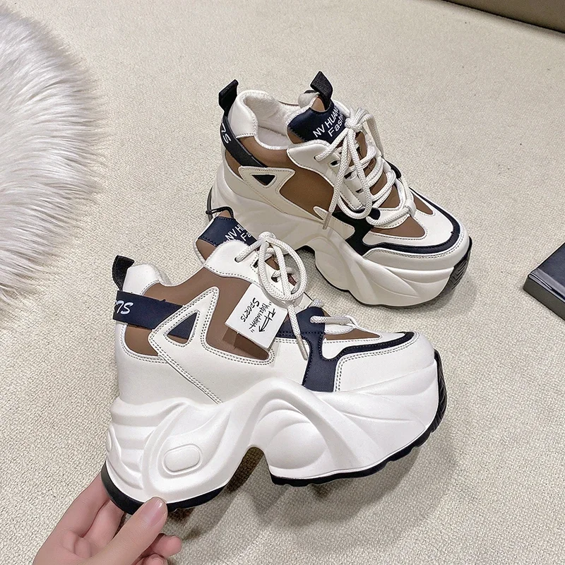 

New 2024 Winter Warm Plush Chunky Leather Sneakers Women Lace-up High Platform Sports Dad Shoes 9CM Heels Fur Snow Shoes Woman