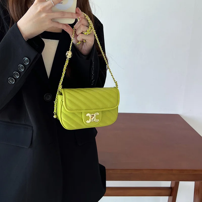 Новинка 2024 женская сумка-мессенджер на одно плечо с зеленой сказочной цепочкой