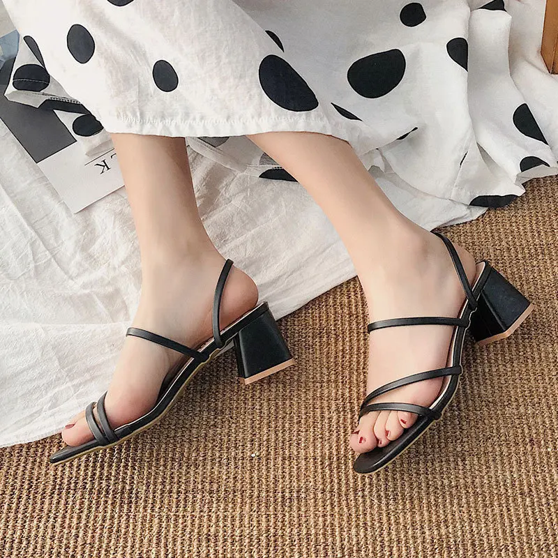 

High Heeled Slippers Women's 2022 New Black Thin Belt Sandals Female Fashion Thick Heel Ankle Strap One Shoes Two Style Wear