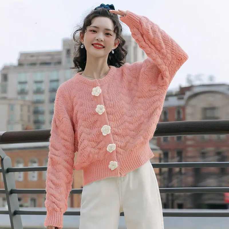 

Демисезонный свитер для девочек с вырезами, кардиган с цветочными пуговицами, мягкое короткое пальто