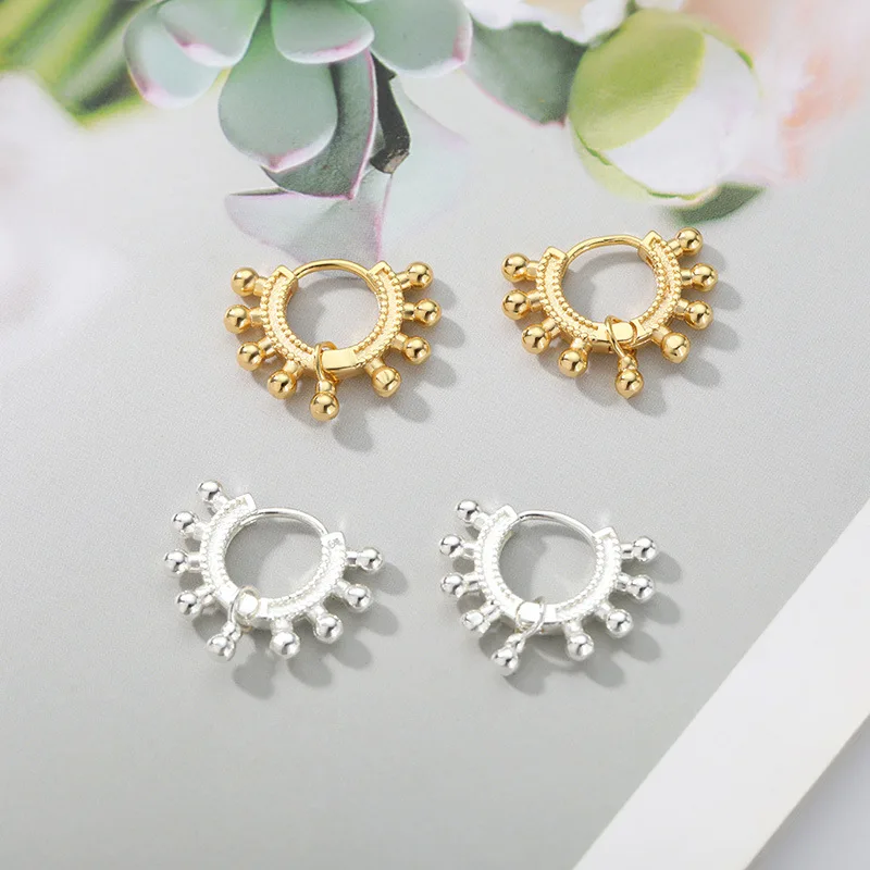 

Fashion Geometric Twisted Round Earrings Vintage Punk Glossy Metal Hoop Earrings for Women 2022 Jewelry Gift