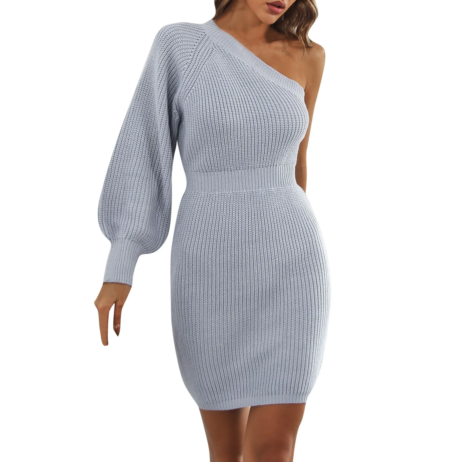 

Женское трикотажное платье-свитер на одно плечо