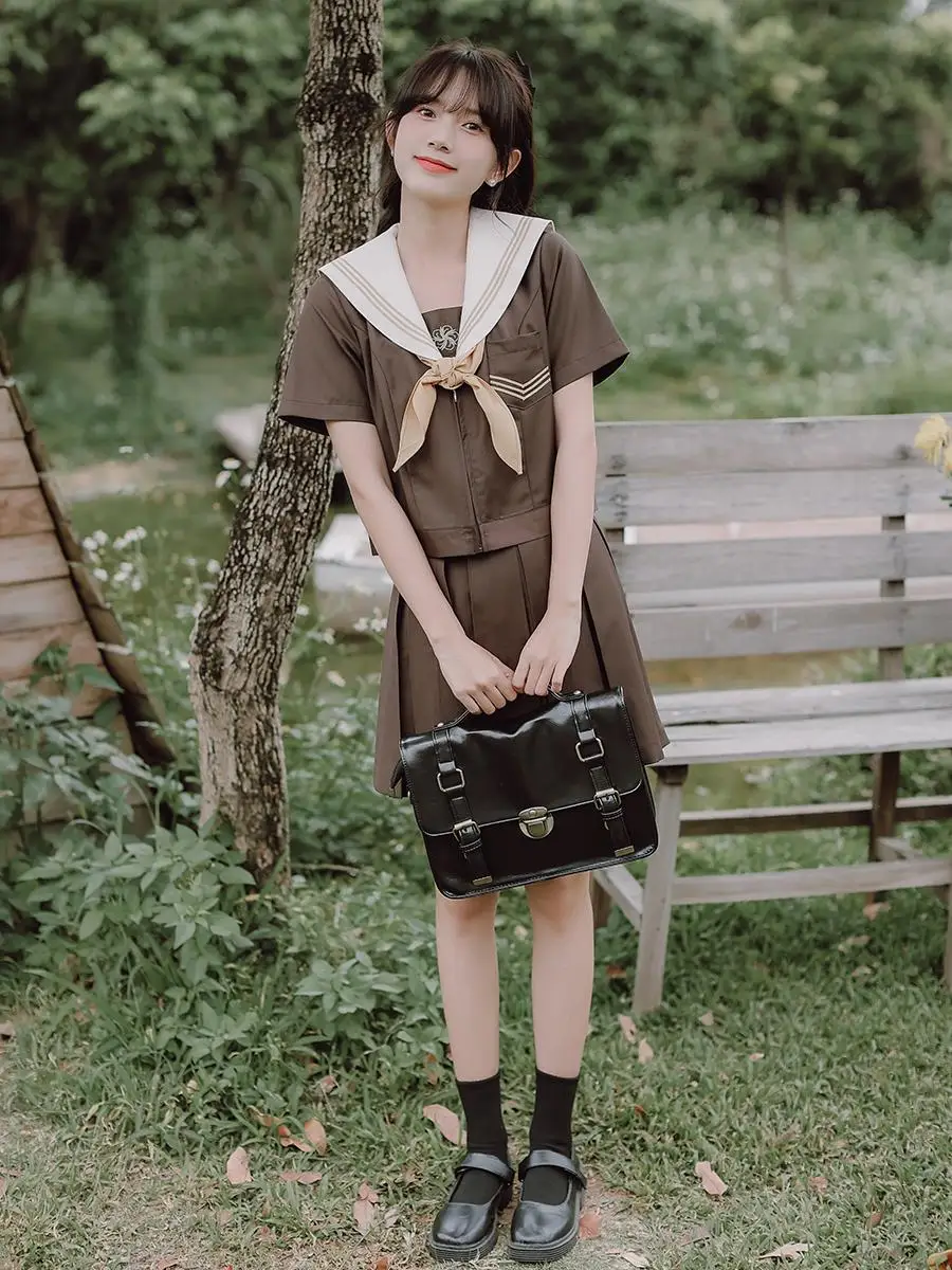 

In the original Japanese school for jk sailor suit short-sleeved brown box pleated skirt suit pricing