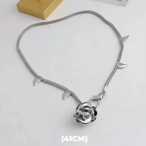 Ретро ожерелье с розами  YUMI