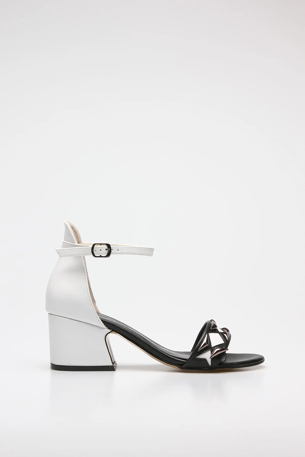 

Fashion Style Black and White women's Sandals Sandals And Slippers Sandals