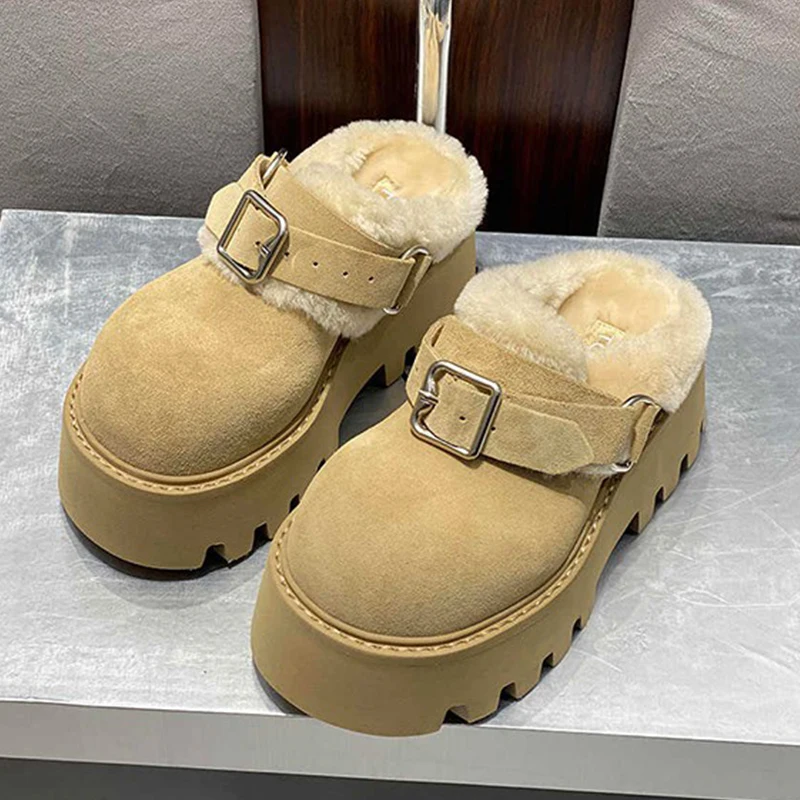 Женские замшевые тапочки на плоской подошве и платформе меховые сабо короткие