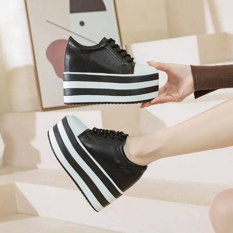 Новые кожаные осенне-весенние ботинки на танкетке из синтетической натуральной