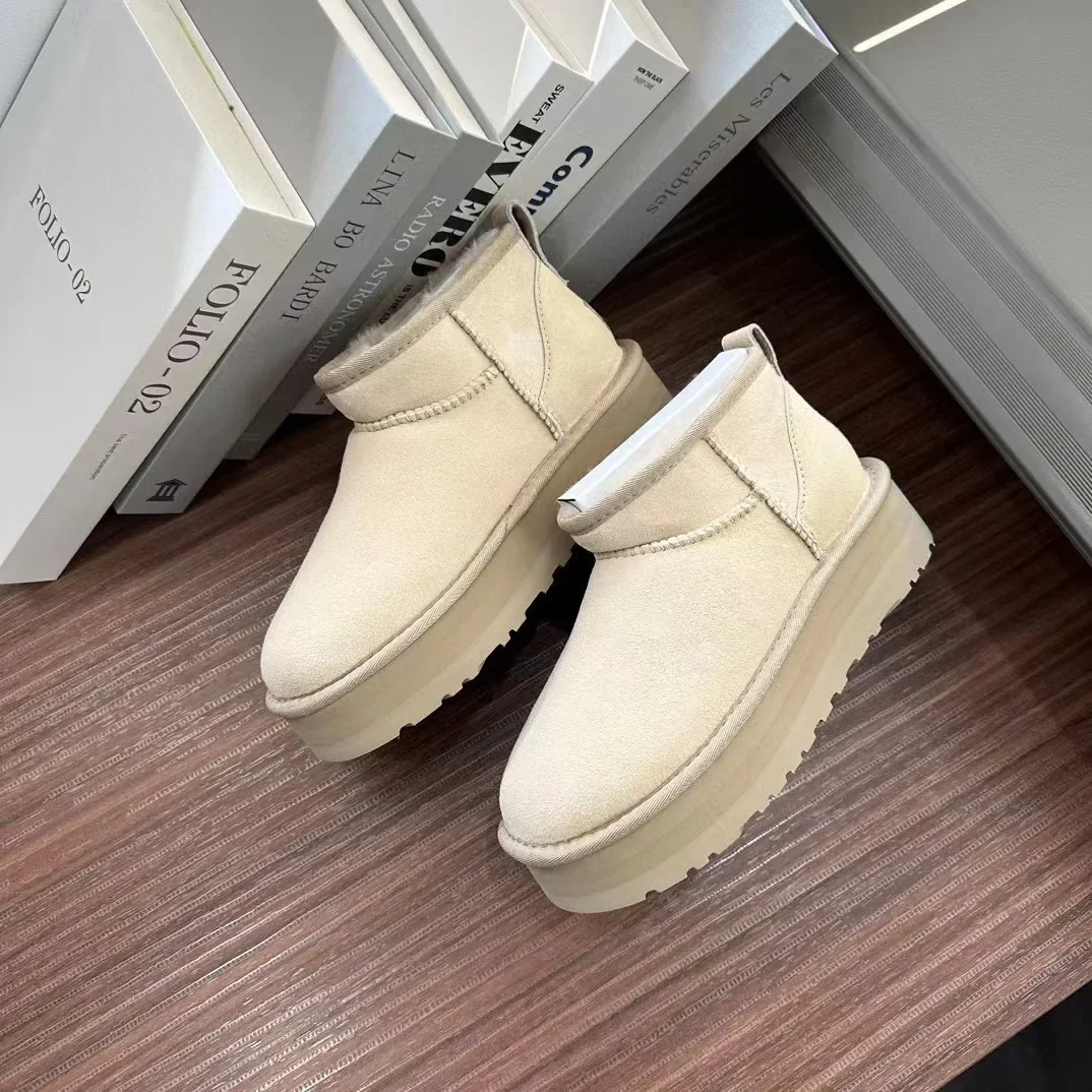 

New Real Sheepskin Wool Boots Winter Ladies Snow Boots Fur Warm Low-cut Shoes Man Women Winter Short Boots Super Mini 2023