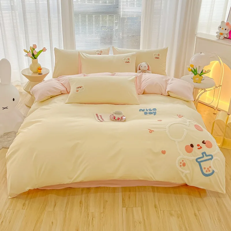 

Cute Cartoon Strawberry Rabbit Applique Washed Cotton Child Bedding Set Quilt Cover Bed Comforter Set Bed Linen Pillow Shams