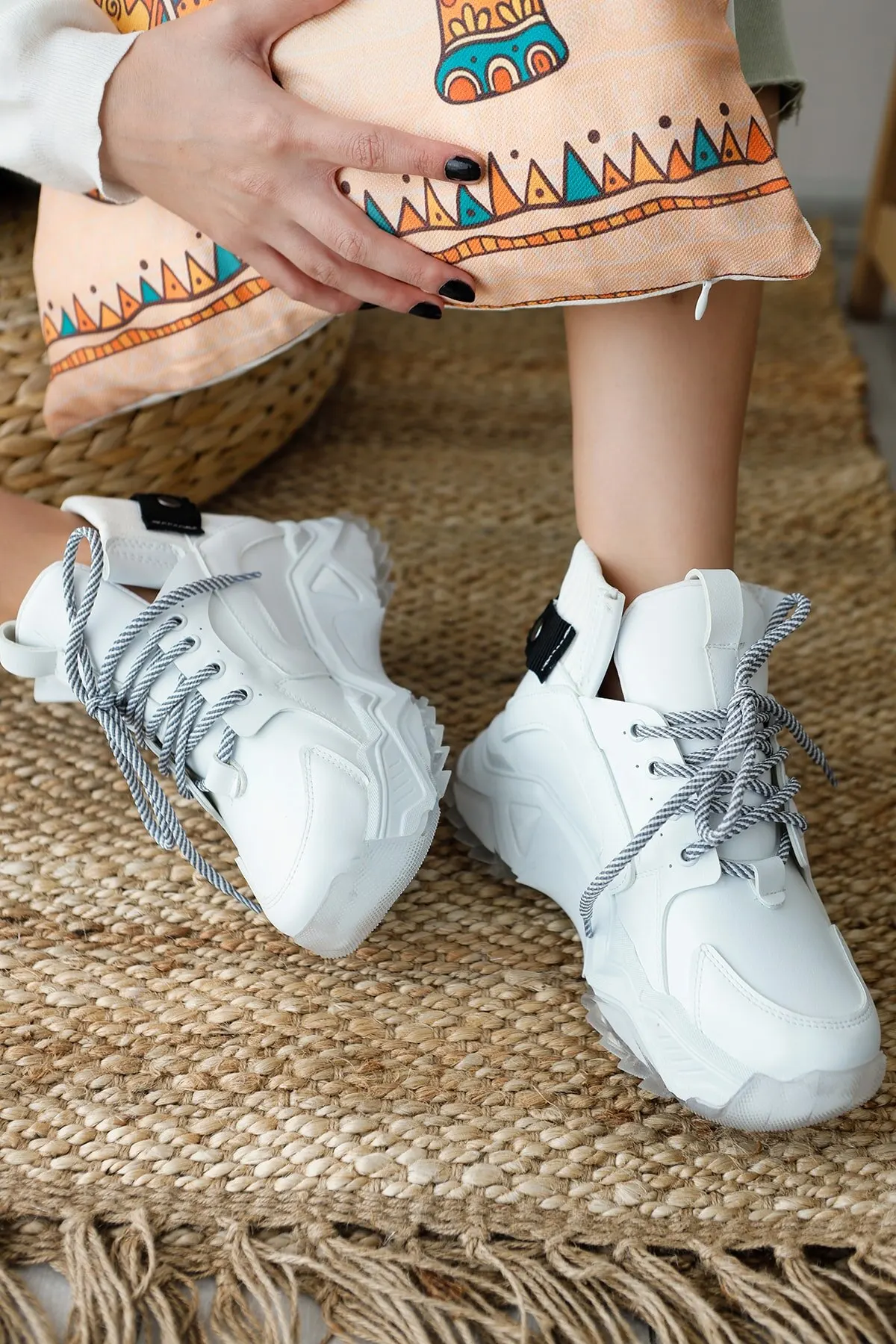 

Women's Sneakers Casual Fashion Comfortable Platform Female Vulcanized Shoes High-Top Sneakers