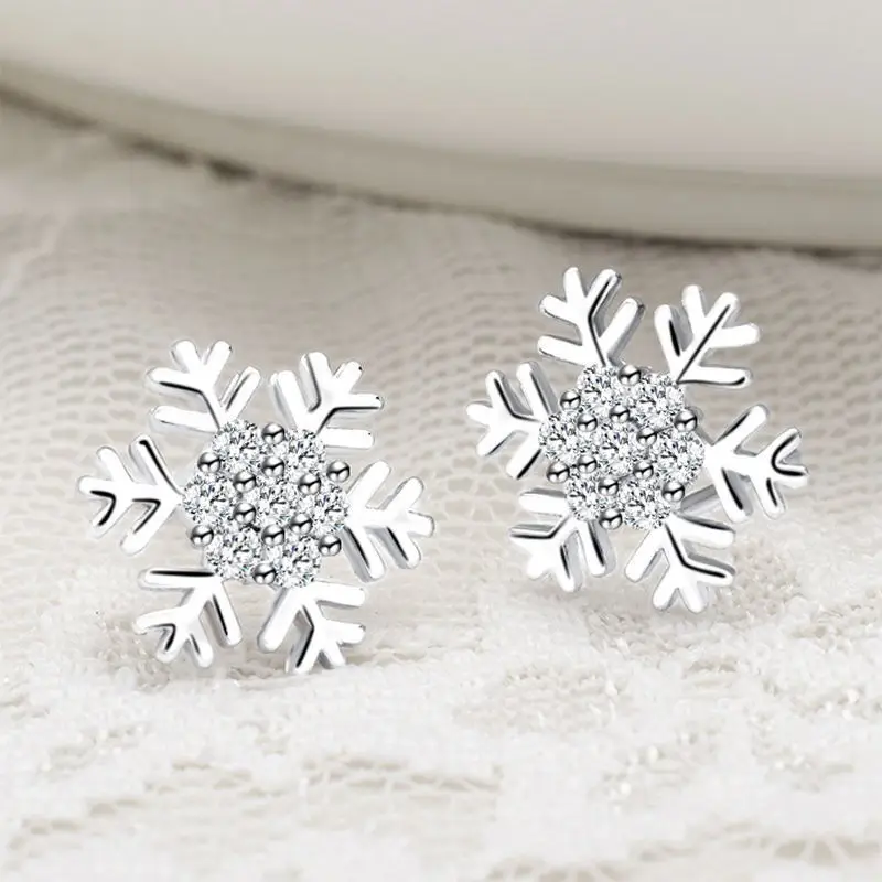 

Crystal Zircon Snowflake Stud Earrings For Women Shiny Rhinestone Charm Earring Girls Christmas New Year Birthday Jewelry Gifts