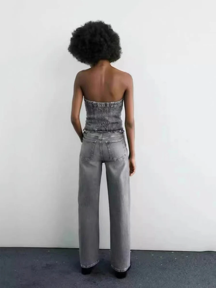 Женский джинсовый комбинезон без бретелек с открытыми плечами