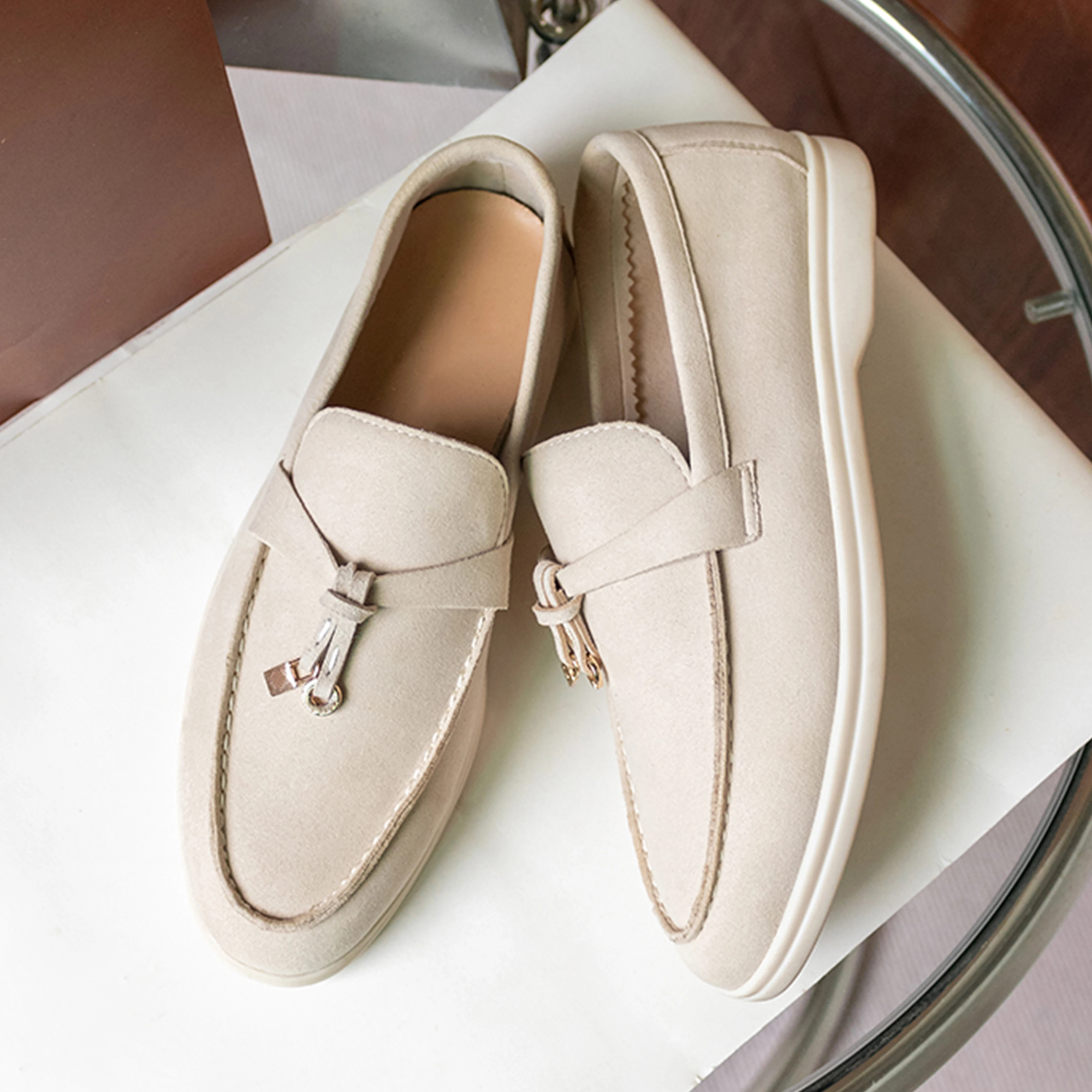 Round Toe Women's Loafers Men Tassel Metal Buckle Mules Slip-on Shoes for Women 2023 Comfortable and Elegant Women's Shoes Flats